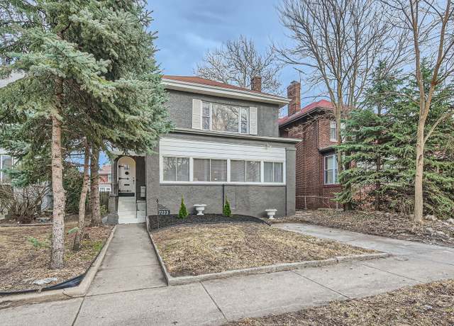 Property at 7223 S Paxton Ave, Chicago, IL 60649, 3 beds, 2.5 baths