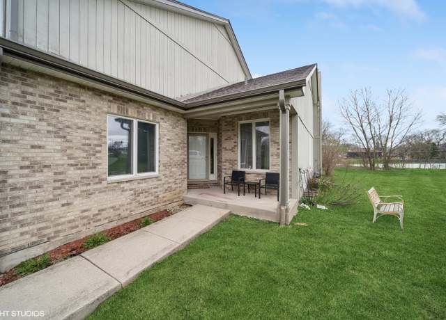 Property at 1347 Rosewood Ct Unit J, Flossmoor, IL 60422, 3 beds, 2.5 baths