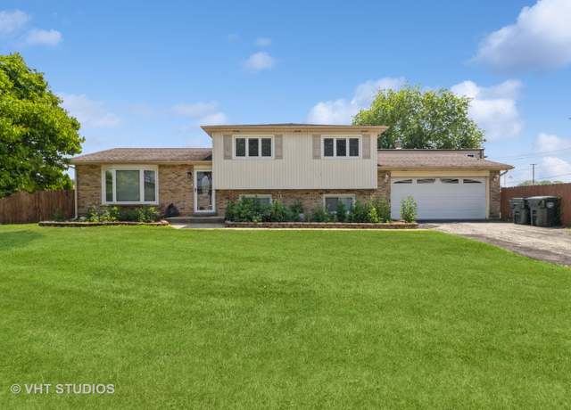Property at 8300 S 79th Ct, Justice, IL 60458, 3 beds, 2 baths
