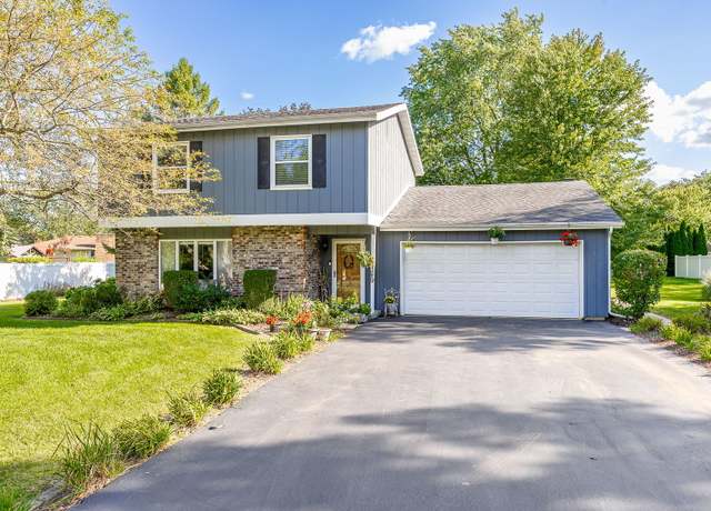 Property at 24349 W Camelot Rd, Joliet, IL 60404, 3 beds, 1.5 baths