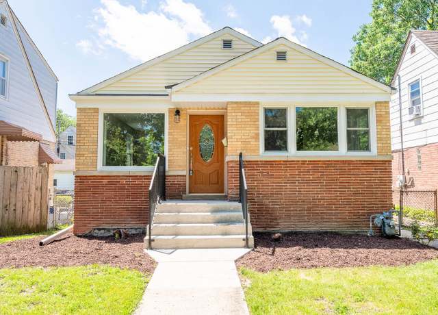 Property at 2408 Nathaniel Pl, Evanston, IL 60202, 3 beds, 1 bath