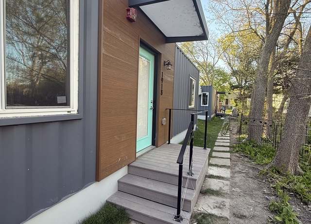 Property at 1918 Noyes St, Evanston, IL 60201, 2 beds, 2 baths