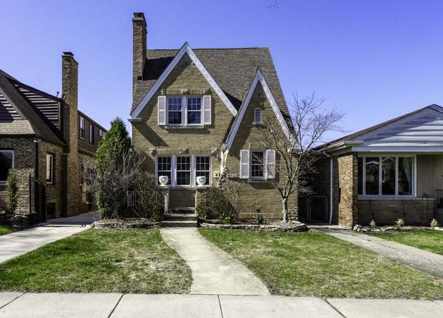 Property at 5736 N Kerbs Ave, Chicago, IL 60646, 4 beds, 2.5 baths