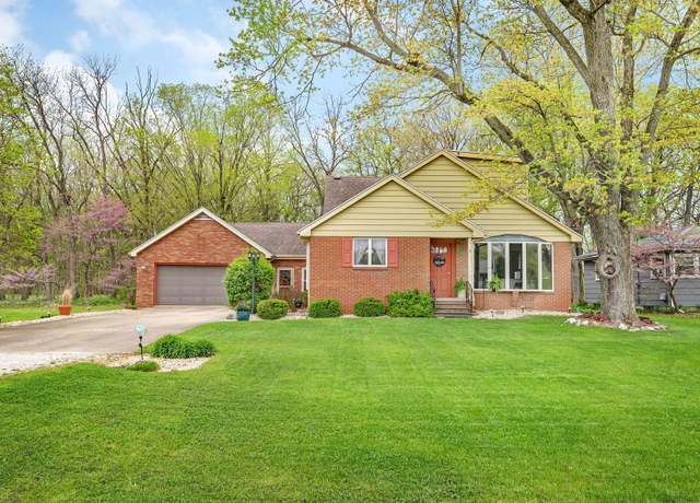Property at 2324 Teegardin Rd, Streator, IL 61364, 4 beds, 2 baths