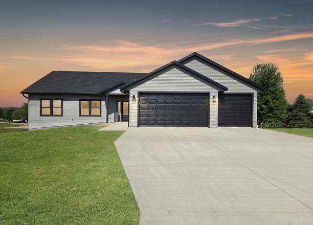 Property at 17-95 Lake Carroll Blvd, Lake Carroll, IL 61046, 5 beds, 3 baths