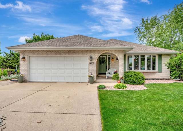 Property at 14802 Anne Ct, Oak Forest, IL 60452, 3 beds, 3.5 baths