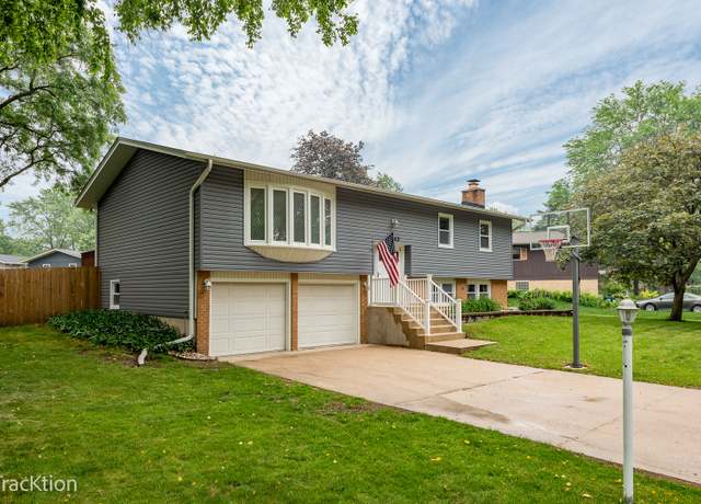 Property at 6943 Parkview Dr, Downers Grove, IL 60516, 4 beds, 2 baths