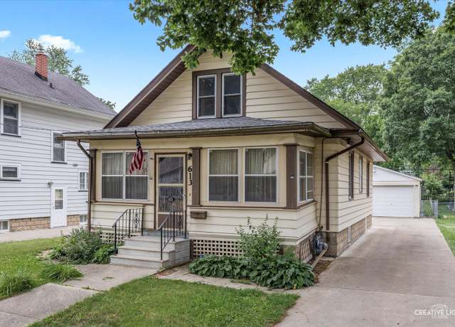 Property at 613 Jackson St, Aurora, IL 60505, 3 beds, 1.5 baths