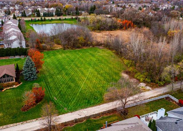 Property at 32w396 Forest Dr, Aurora, IL 60502