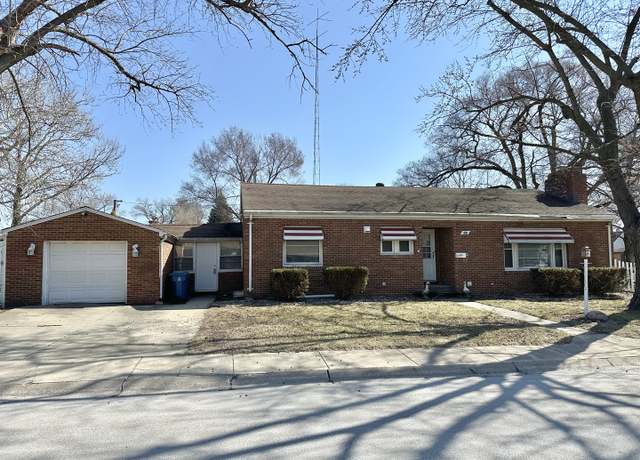 Property at 595 Beckman Dr, Kankakee, IL 60901, 3 beds, 2 baths
