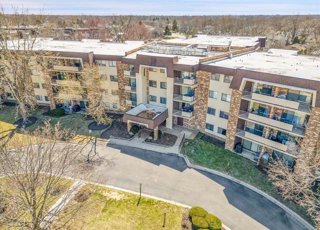 Property at 3350 N Carriageway Dr #114, Arlington Heights, IL 60004, 2 beds, 2 baths