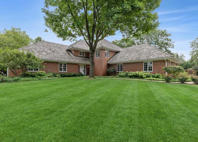 Property at 390 S Basswood Rd, Lake Forest, IL 60045, 5 beds, 4 baths