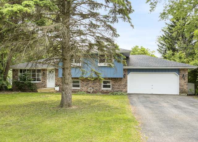 Property at 29W459 Lee Rd, West Chicago, IL 60185, 3 beds, 2.5 baths