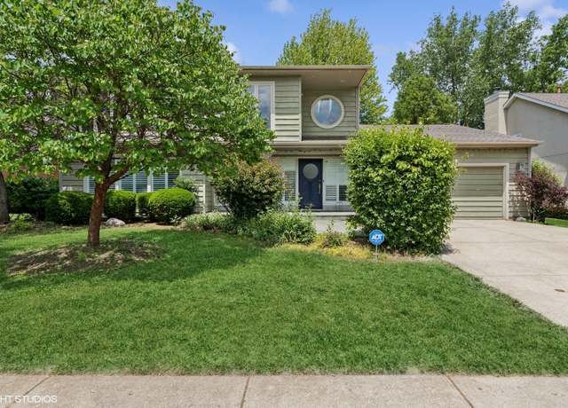 Property at 1430 Country Ln, Deerfield, IL 60015, 5 beds, 3.5 baths