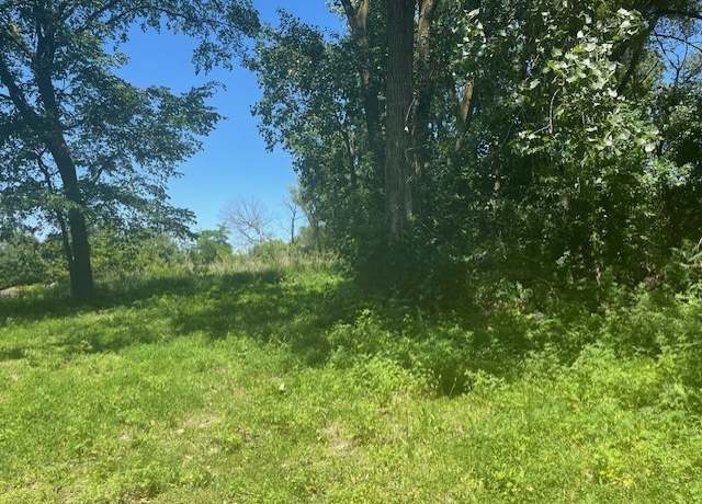 Property at 13804 S Croissant Dr, Burnham, IL 60633