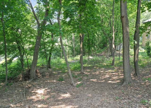 Property at 910 Saint Stephens Grn, Oak Brook, IL 60523