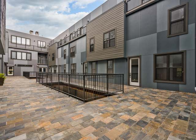 Property at 4840 S Dorchester Ave, Chicago, IL 60615, 4 beds, 3.5 baths