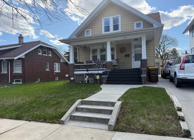 Property at 231 S Chicago Ave, Rockford, IL 61107, 3 beds, 2 baths