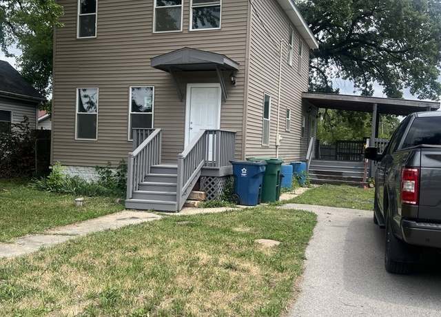 Property at 804 Richards St, Joliet, IL 60433, 3 beds, 1 bath