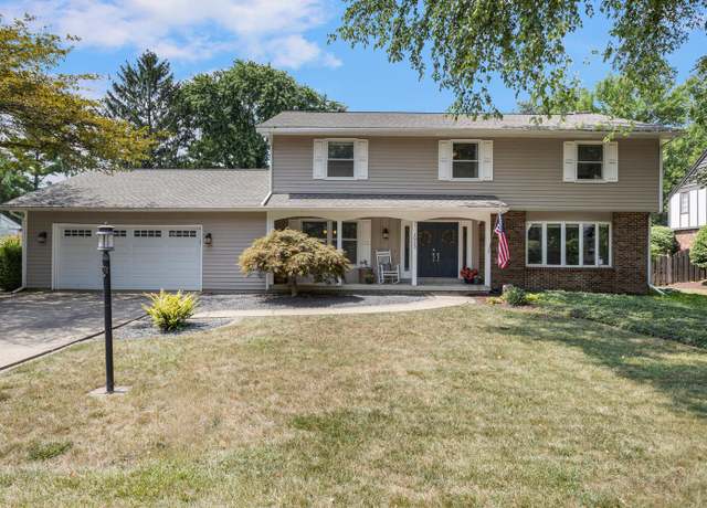 Property at 1913 Woodfield Rd, Champaign, IL 61822, 4 beds, 2.5 baths