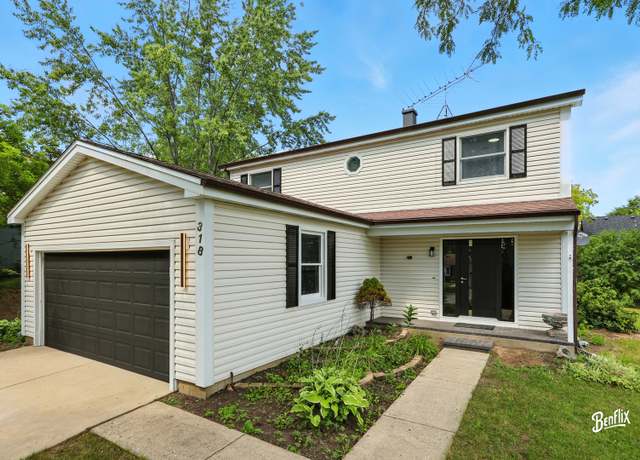 Property at 318 Exmoor Dr, Streamwood, IL 60107, 4 beds, 2.5 baths