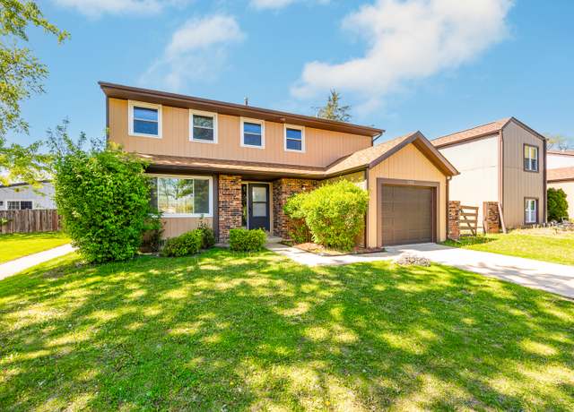 Property at 1032 Hinswood Dr, Darien, IL 60561, 3 beds, 2.5 baths