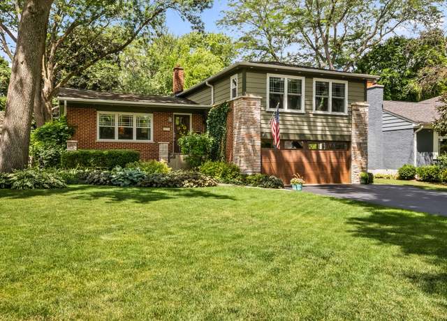 Property at 228 S Glendale Ave, Barrington, IL 60010, 3 beds, 3 baths