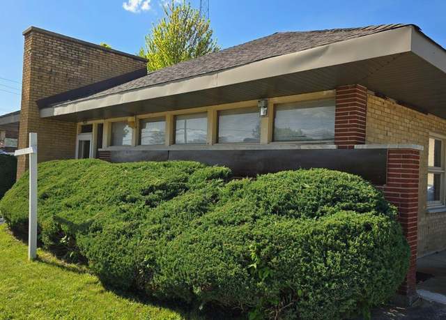 Property at 7314 Hancock Dr, Wonder Lake, IL 60097