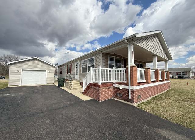 Property at 415 James Rd, Elwood, IL 60421, 3 beds, 2 baths