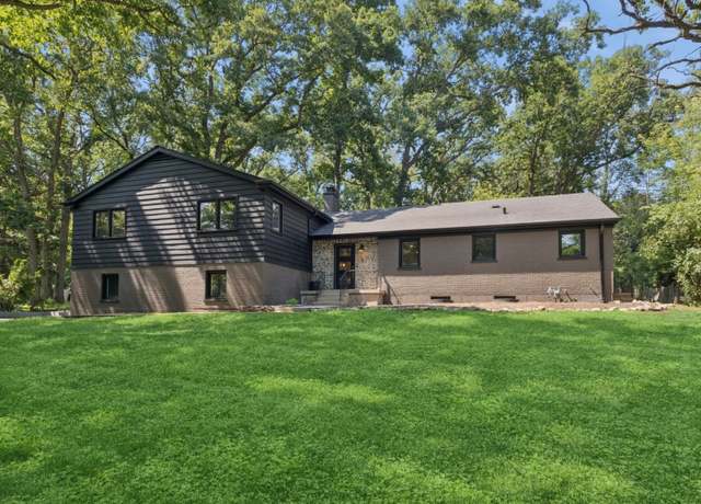 Property at 600 Eton Dr, North Barrington, IL 60010, 4 beds, 2.5 baths