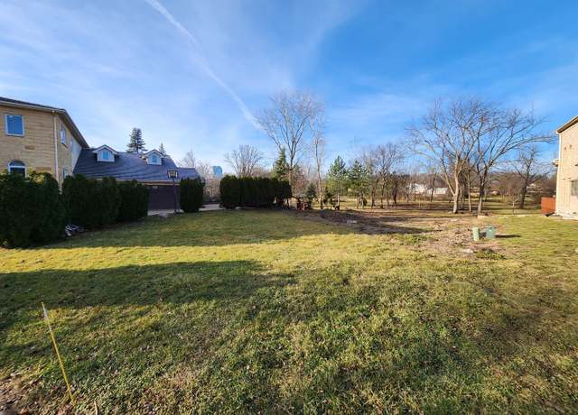 Property at 818 Coventry Ln, Oak Brook, IL 60523
