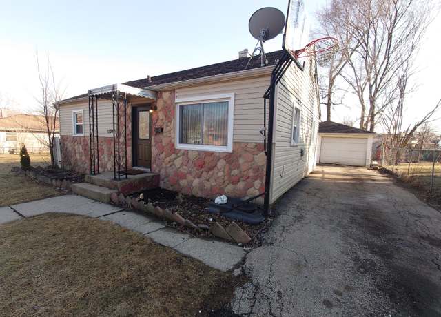 Property at 1139 E Galena Blvd, Aurora, IL 60505, 3 beds, 1 bath