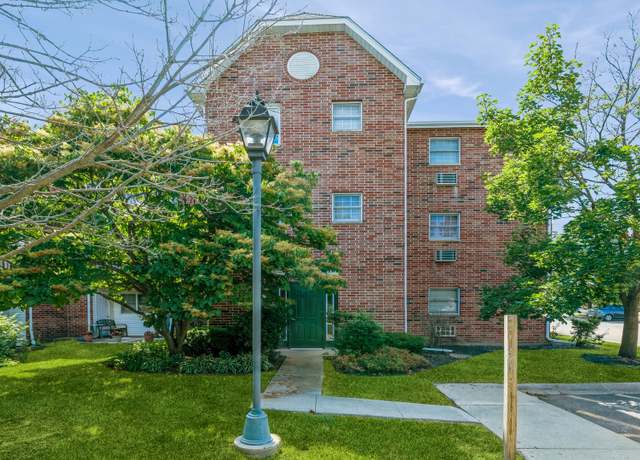 Property at 551 Leah Ln Unit 2B, Woodstock, IL 60098, 1 bed, 1 bath