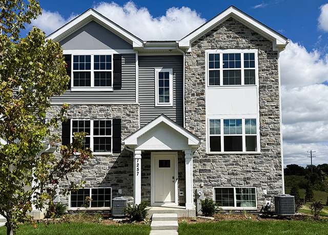 Property at 1257 Foxglove Dr, Bartlett, IL 60103, 3 beds, 2.5 baths