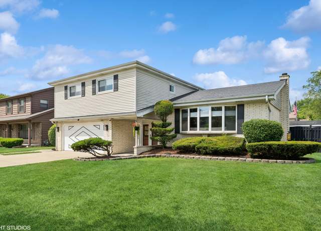 Property at 2342 S Shag Bark Trl, Arlington Heights, IL 60005, 3 beds, 3 baths