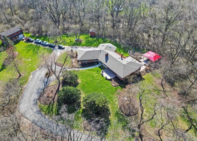 Property at 16608 W 135th St, Lemont, IL 60439, 6 beds, 4.5 baths