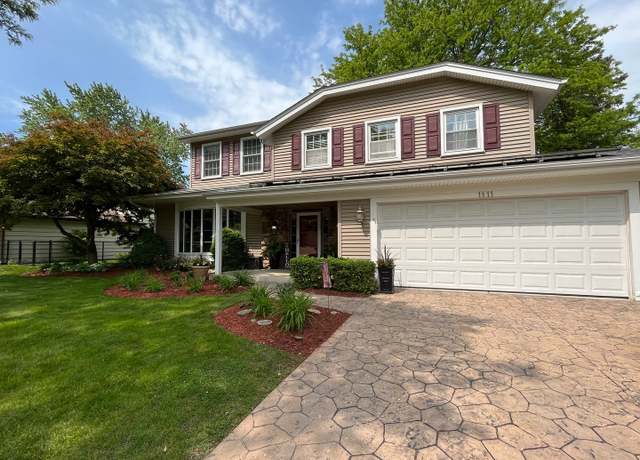 Property at 1111 Juniper Pkwy, Libertyville, IL 60048, 4 beds, 2.5 baths