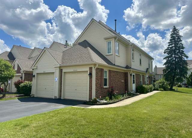 Property at 304 University Ln #5, Elk Grove Village, IL 60007, 2 beds, 1 bath