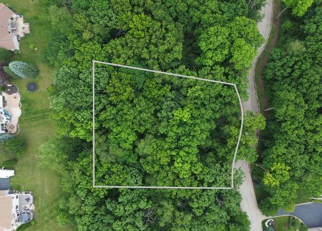 Property at 7220 Forest Oak Dr, Mchenry, IL 60050