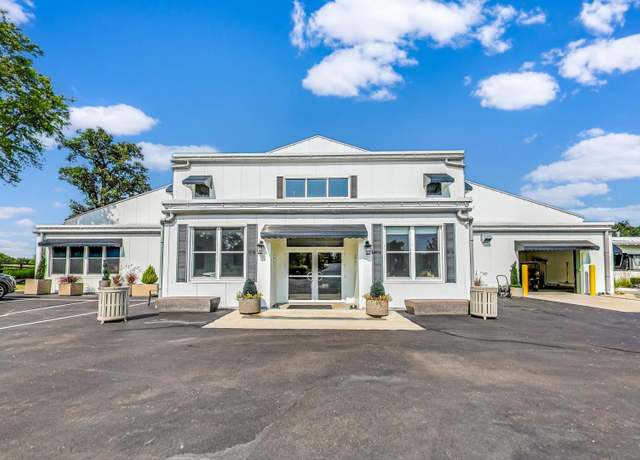 Property at 2S976 Deerpath Rd, Batavia, IL 60510, 4 beds, 2.5 baths