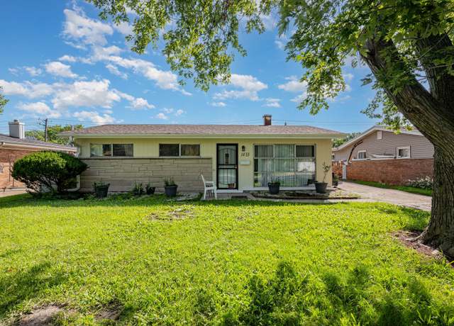 Property at 1433 Burnham Ave, Calumet City, IL 60409, 3 beds, 1 bath