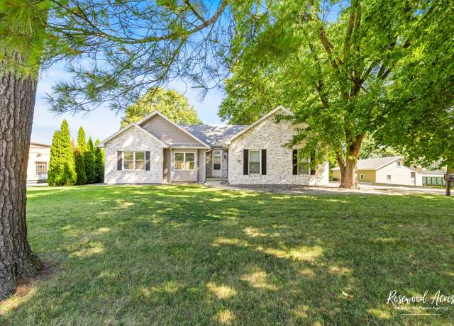 Property at 187 E Water St, Kankakee, IL 60901, 3 beds, 2 baths
