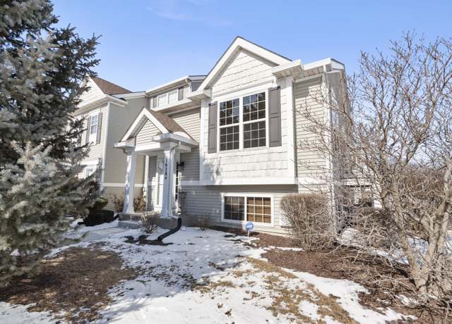 Property at 1638 Fieldstone Dr N, Shorewood, IL 60404, 2 beds, 2 baths