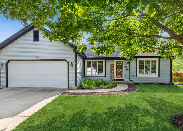 Property at 1111 Cedar Crest Dr, Crystal Lake, IL 60014, 3 beds, 2 baths