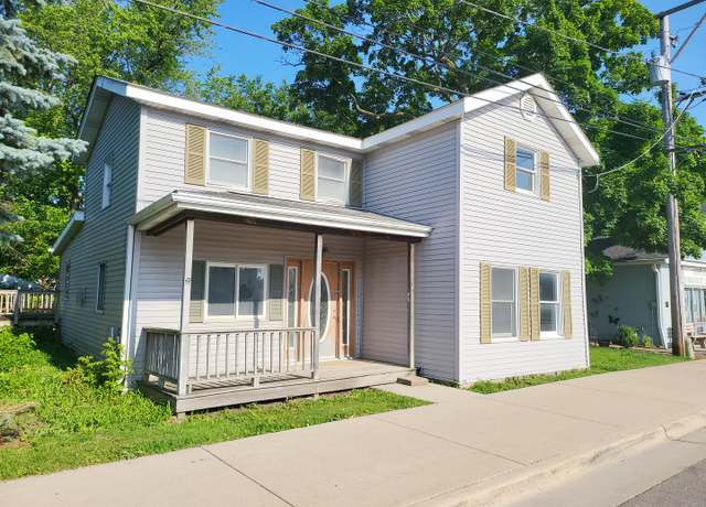 Property at 67 S Somonauk Rd, Cortland, IL 60112, 3 beds, 2 baths