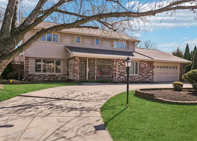 Property at 12815 S Winnebago Rd, Palos Heights, IL 60463, 4 beds, 3.5 baths