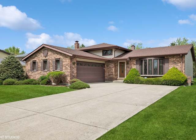 Property at 1300 Byron Ave, Addison, IL 60101, 3 beds, 2 baths