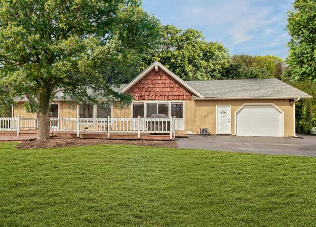 Property at 38711 N Woodland Ave, Wadsworth, IL 60083, 3 beds, 2.5 baths