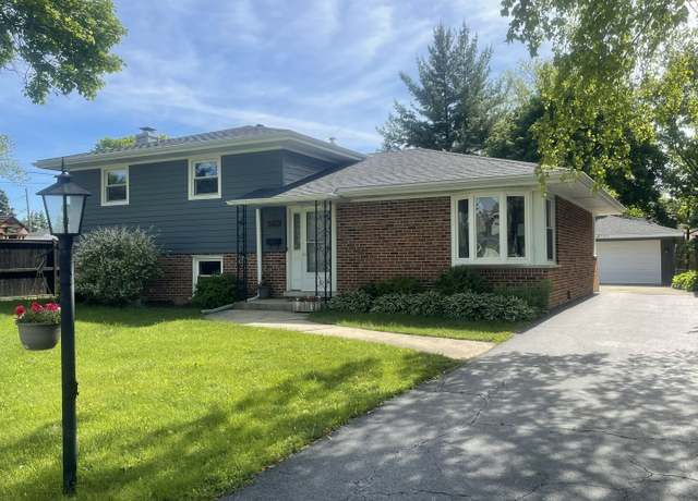 Property at 507 Kelly Ct, Lombard, IL 60148, 3 beds, 2 baths