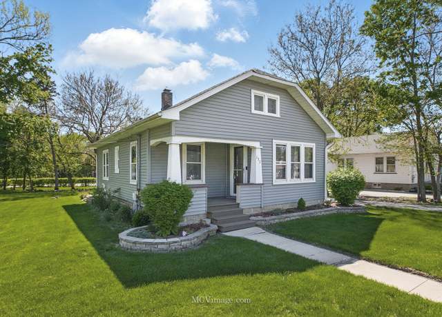 Property at 137 E Tyler St, Oswego, IL 60543, 2 beds, 1 bath